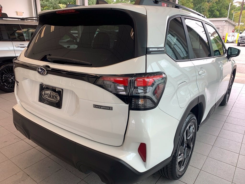 2026 Subaru FORESTER Premium Hybrid