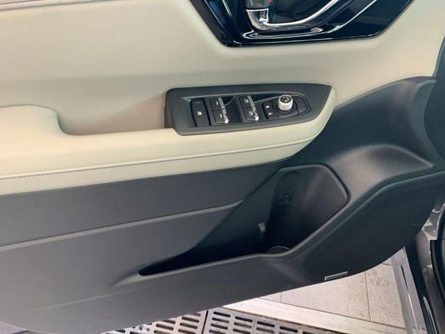 2025 Subaru FORESTER Limited Hybrid