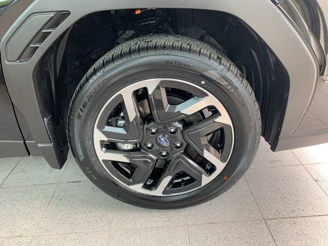 2025 Subaru FORESTER Limited Hybrid