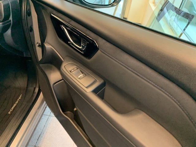 2025 Subaru FORESTER Limited Hybrid