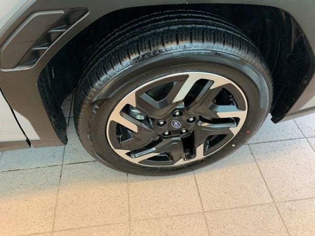 2025 Subaru FORESTER Limited Hybrid