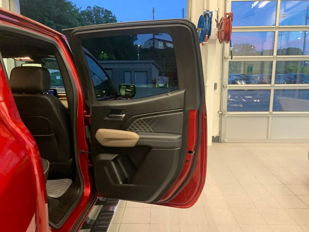 2025 GMC Canyon Denali