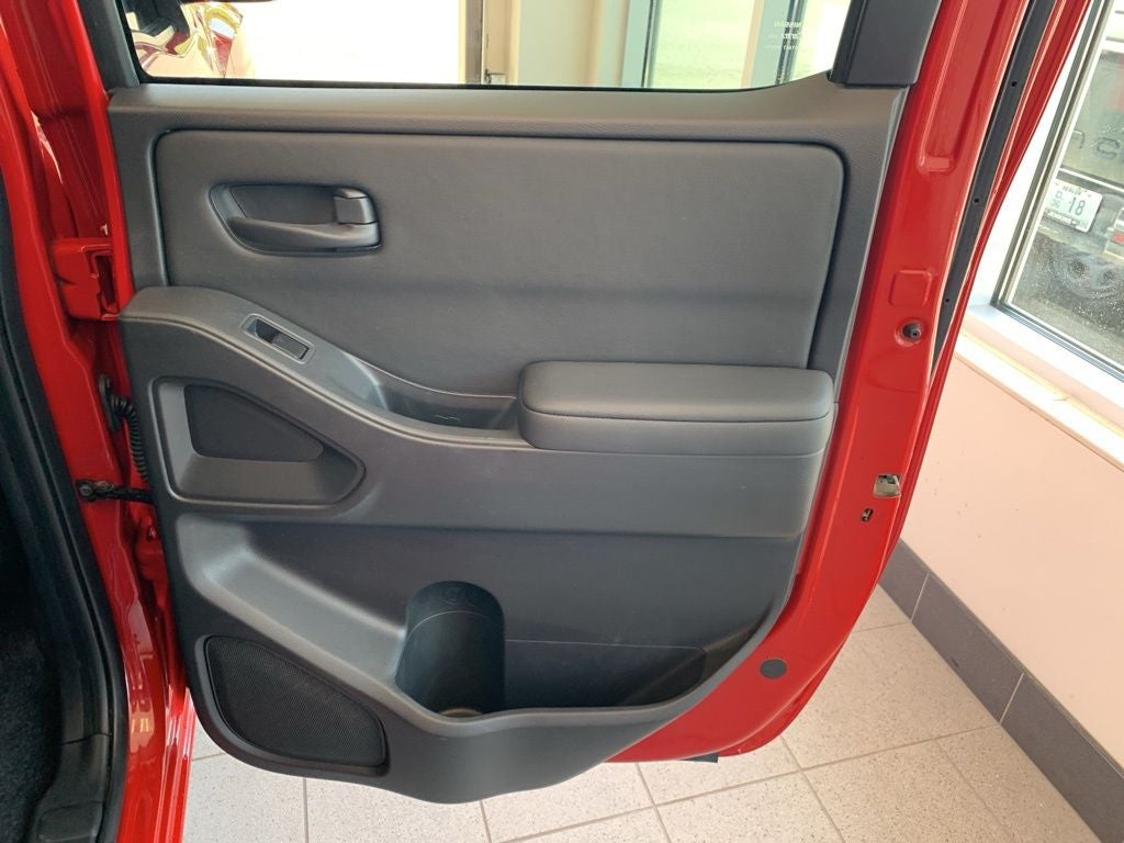 2022 Nissan Frontier S