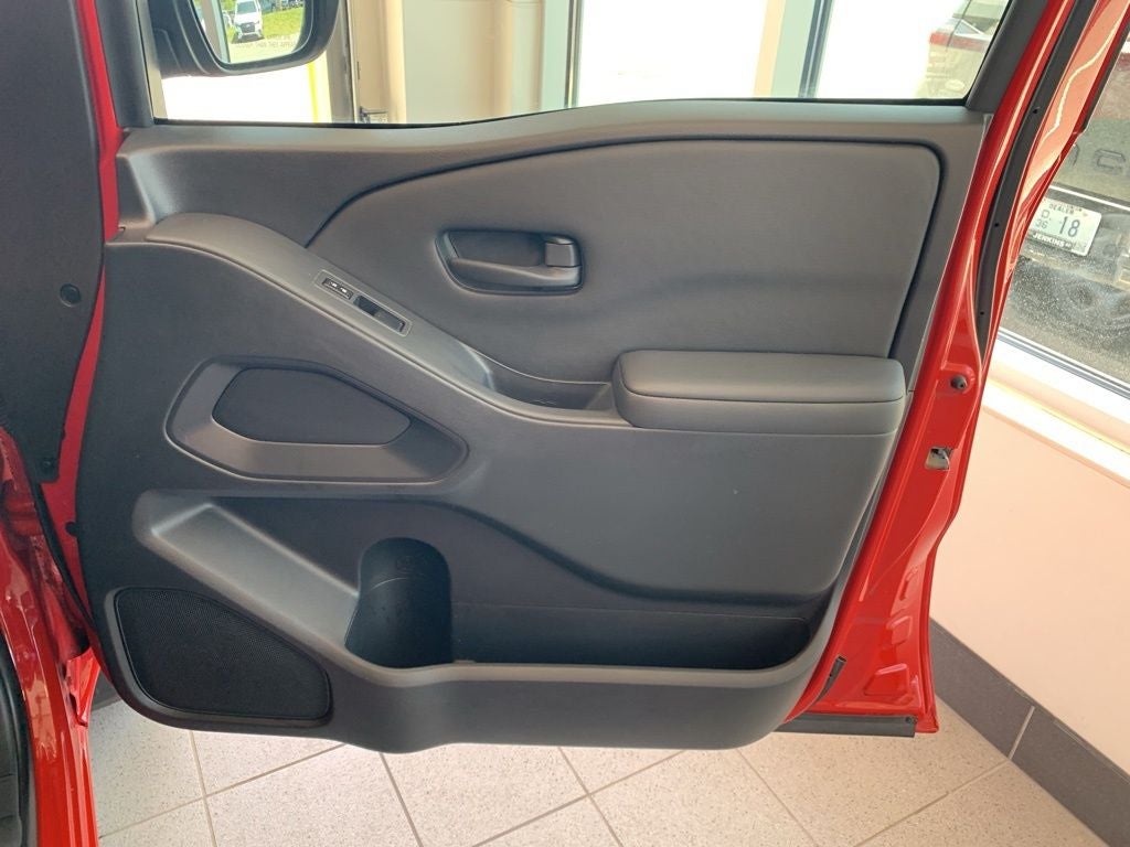 2022 Nissan Frontier S