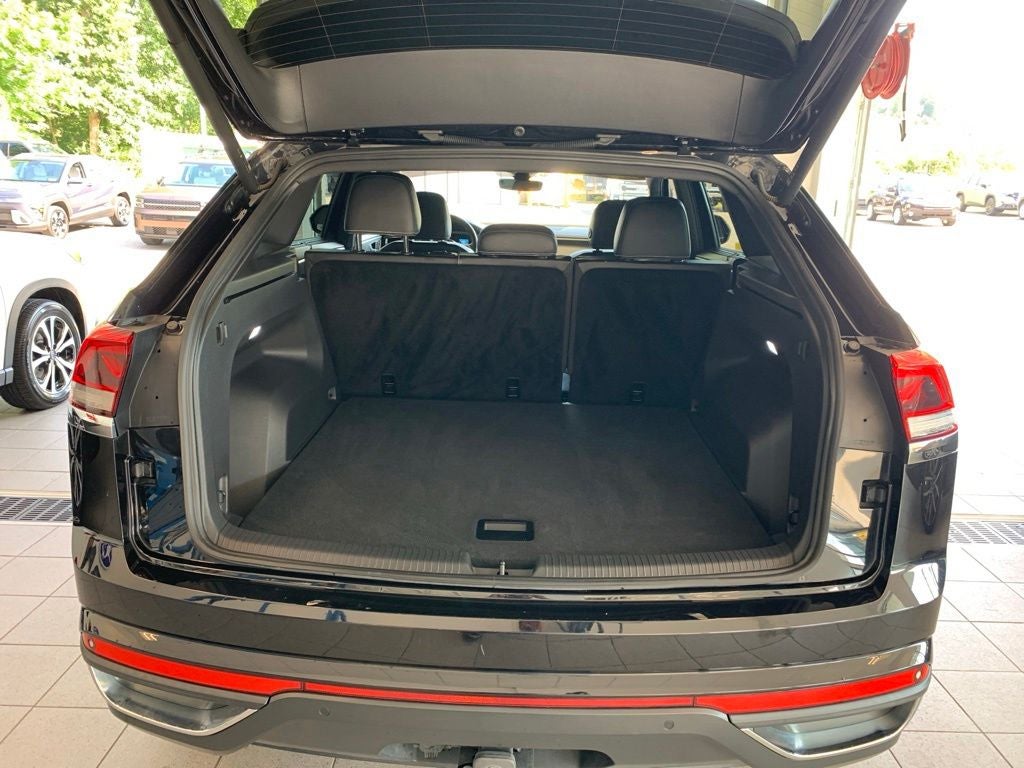 2024 Volkswagen Atlas Cross Sport 2.0T SE w/Technology