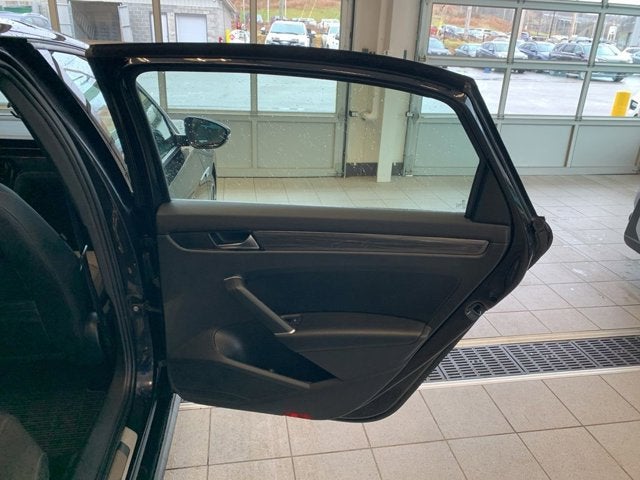 2021 Volkswagen Passat 2.0T R-Line