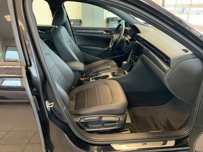 2021 Volkswagen Passat 2.0T R-Line