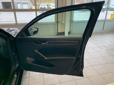 2021 Volkswagen Passat 2.0T R-Line