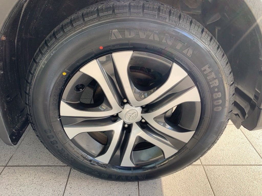 2017 Toyota RAV4 LE