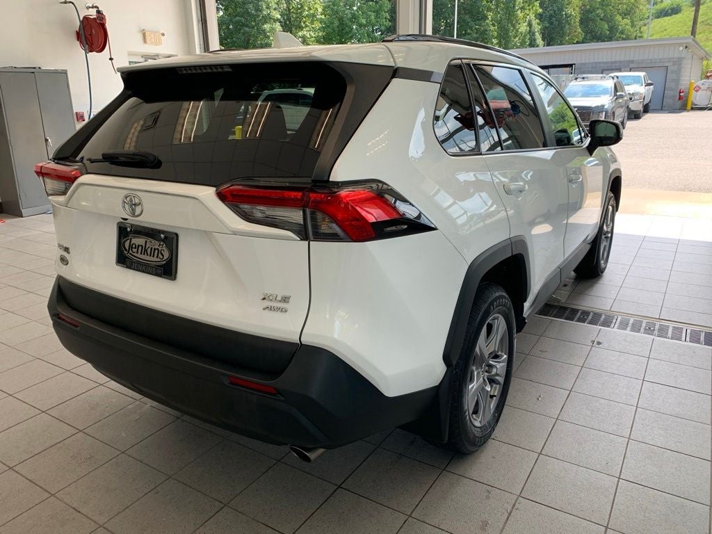2022 Toyota RAV4 XLE