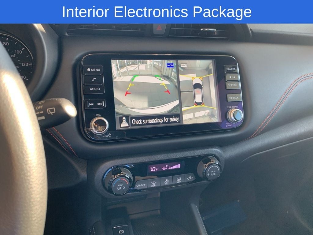 2023 Nissan Kicks SR