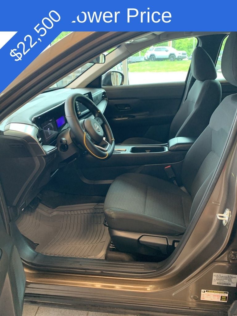 2025 Nissan Kicks S