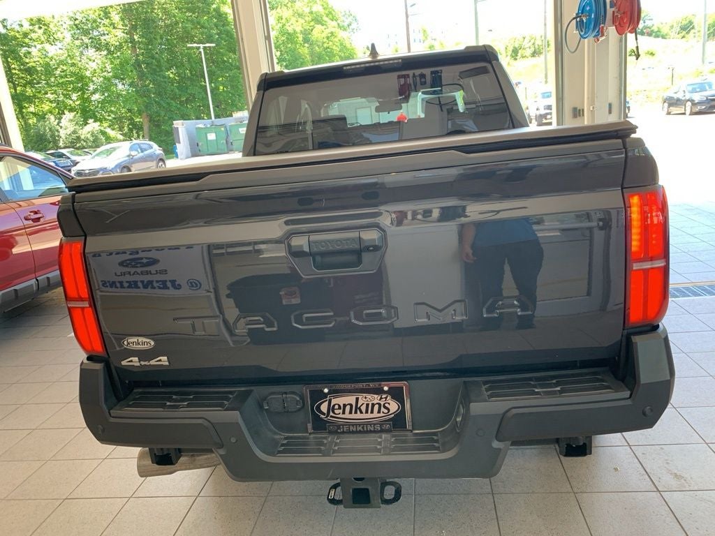 2025 Toyota Tacoma SR