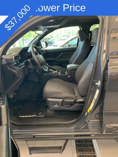 2025 Toyota Tacoma SR