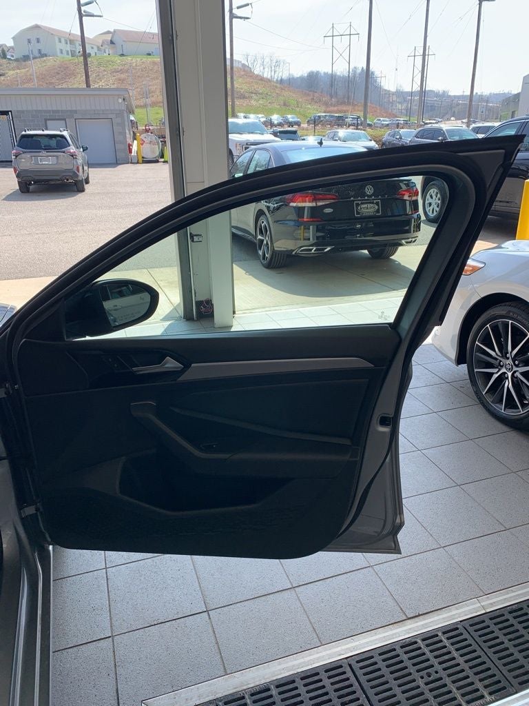 2020 Volkswagen Jetta R-Line