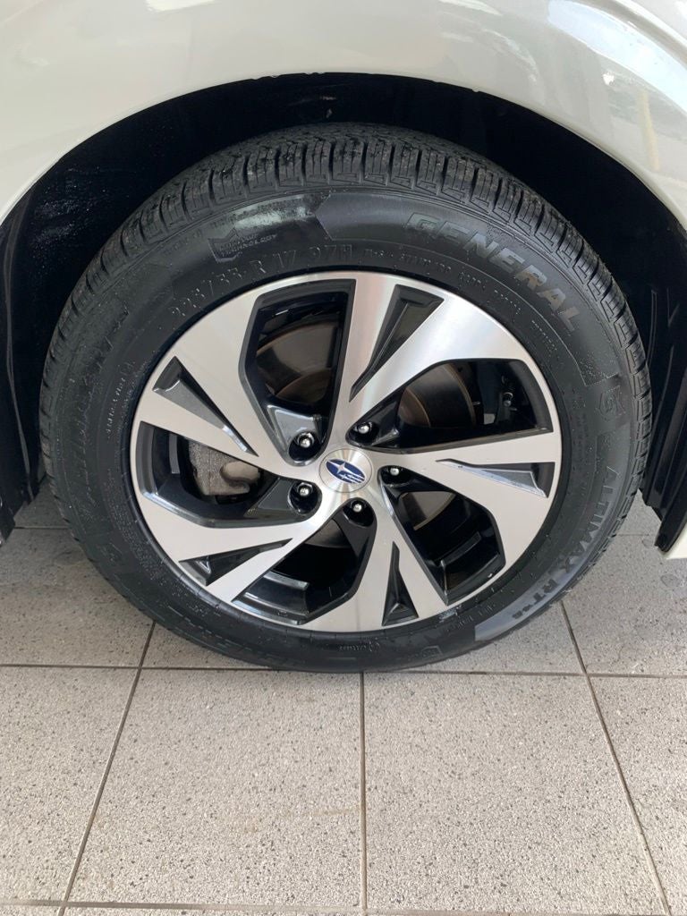 2025 Subaru Legacy Base