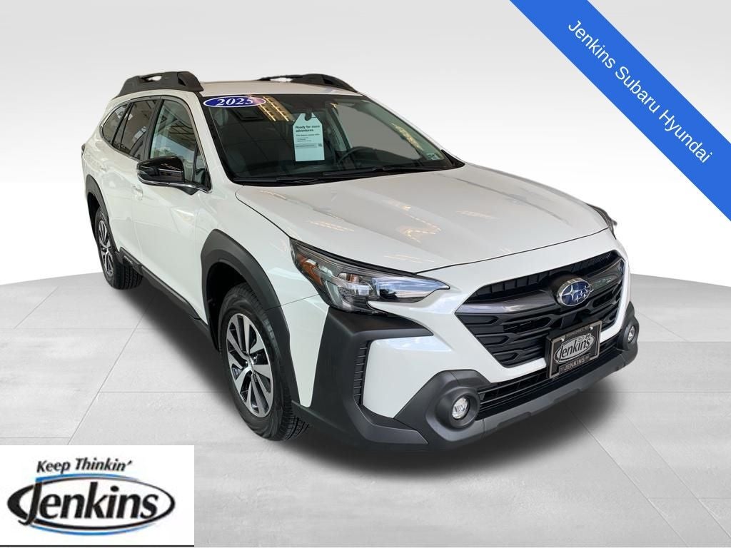 2025 Subaru Outback Premium's photo