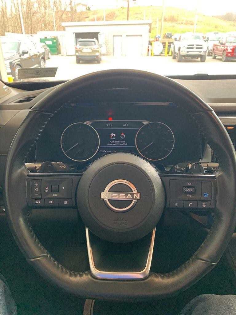 2023 Nissan Pathfinder SL