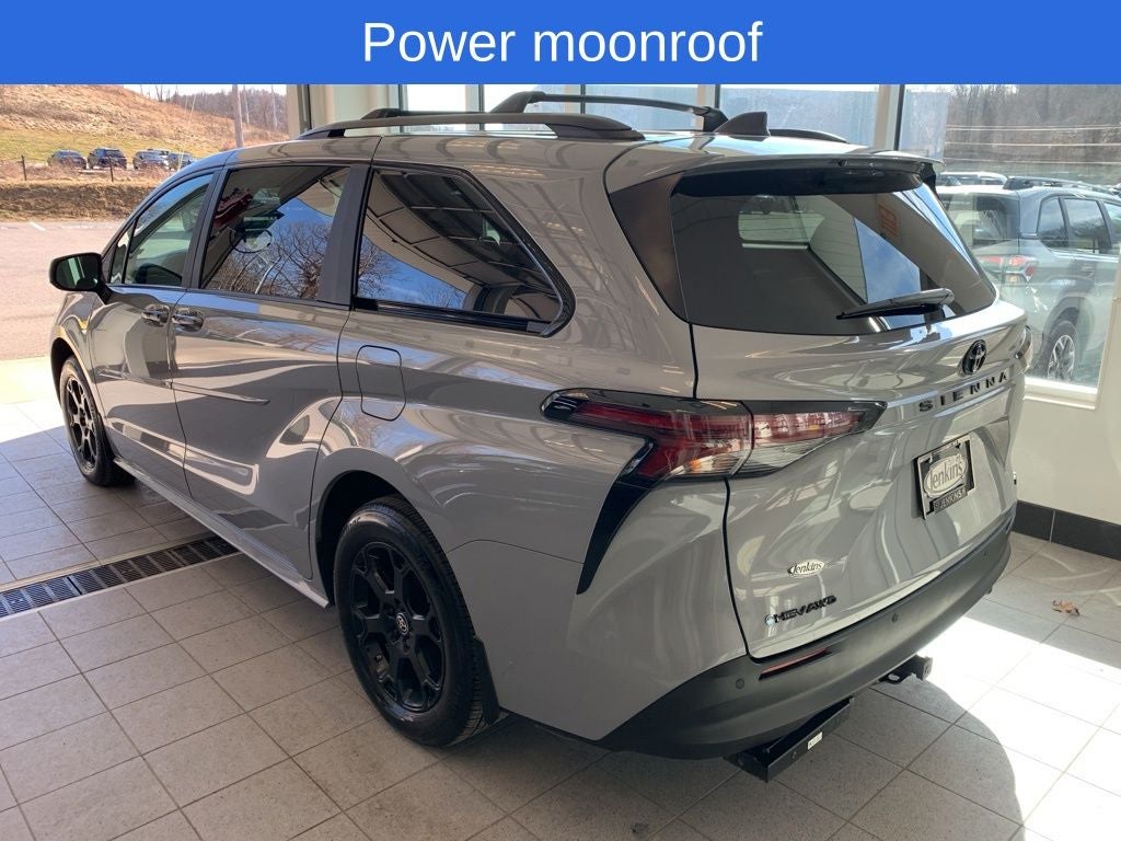 2025 Toyota Sienna XLE