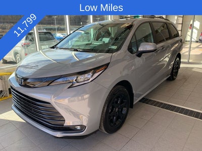 2025 Toyota Sienna XLE