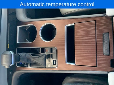 2024 Toyota Sienna XLE 7 Passenger