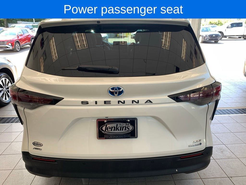 2024 Toyota Sienna XLE 7 Passenger