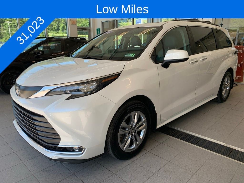 2024 Toyota Sienna XLE 7 Passenger