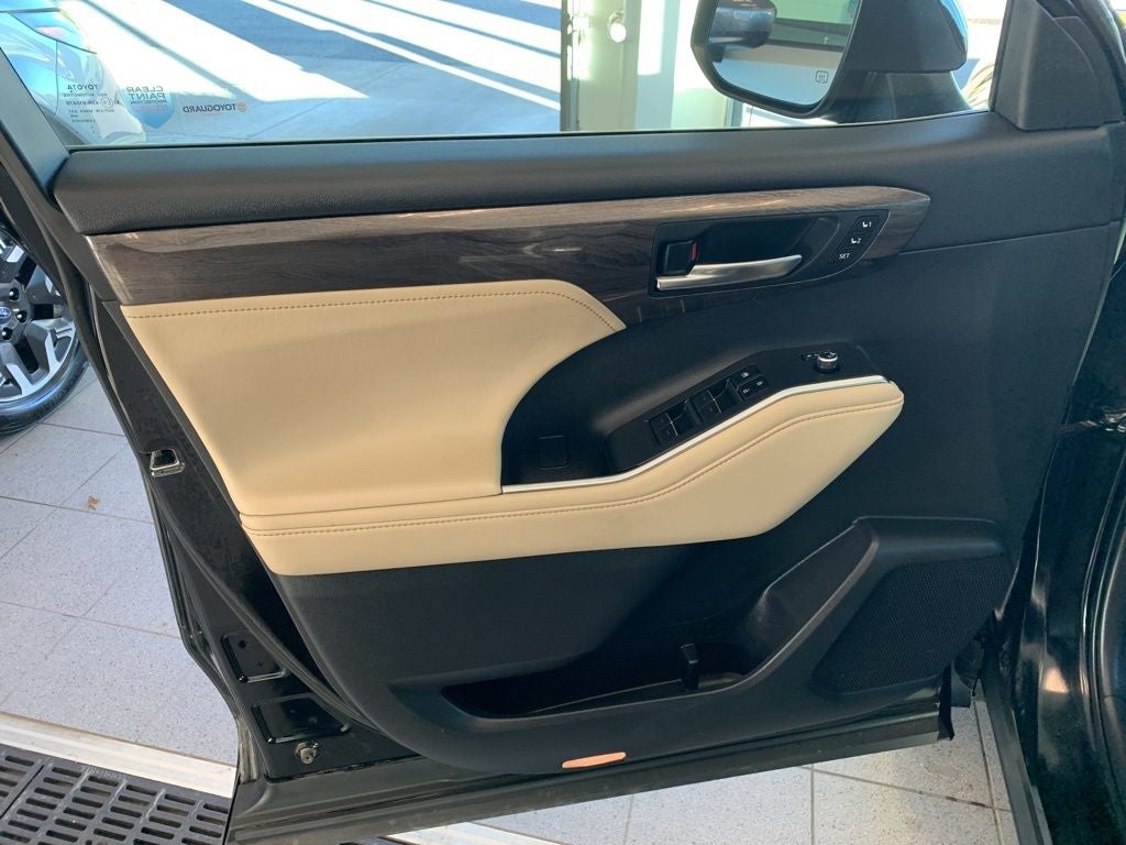 2023 Toyota Highlander Hybrid Limited