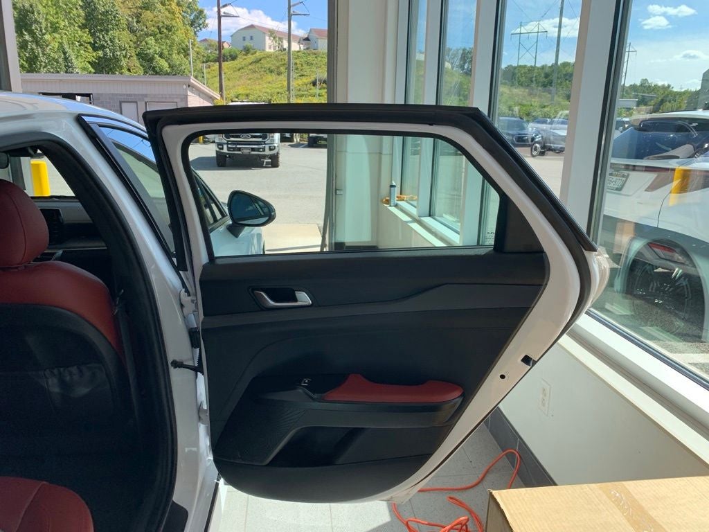 2024 Kia K5 GT-Line - Photo 18