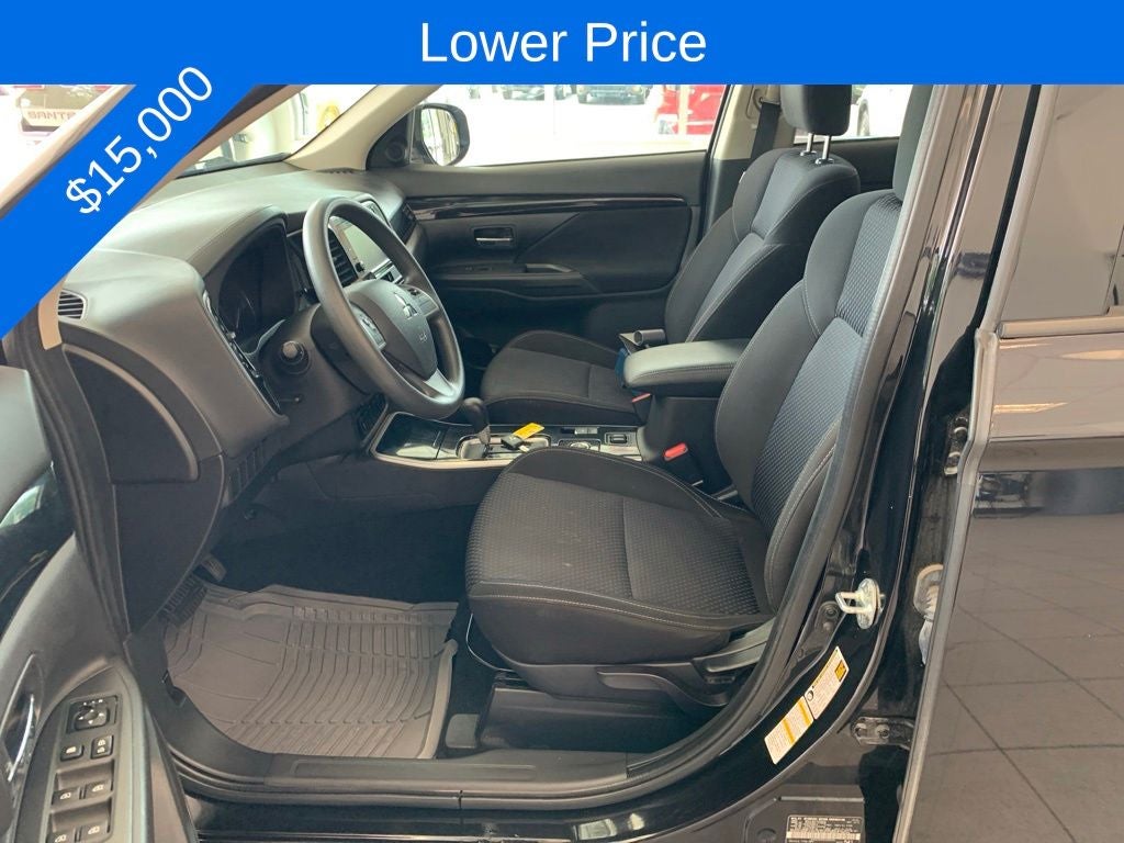 2019 Mitsubishi Outlander ES