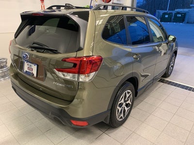 2024 Subaru Forester Premium
