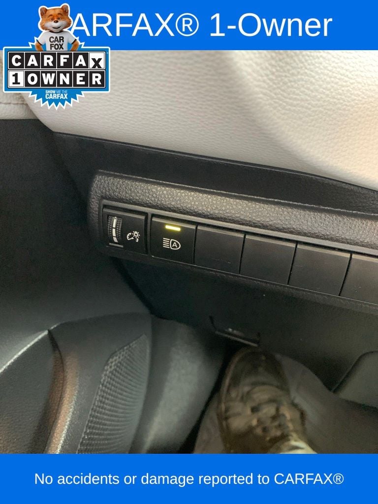 2025 Toyota Corolla Hatchback SE