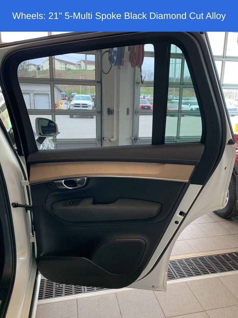 2025 Volvo XC90 B6 Plus 7-Seater 2025.5