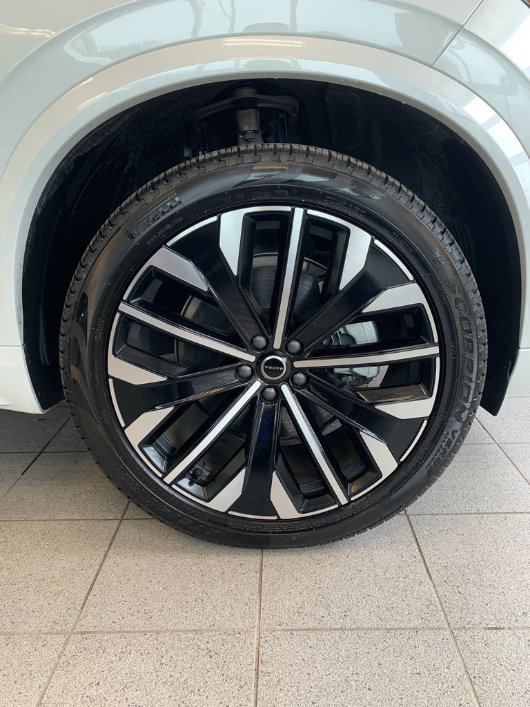 2025 Volvo XC90 B6 Plus 7-Seater 2025.5