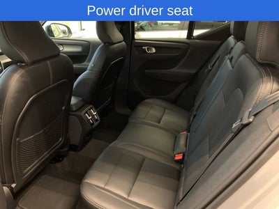 2025 Volvo XC40 Plus Dark Theme