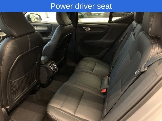 2025 Volvo XC40 Plus Dark Theme