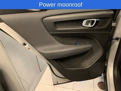 2025 Volvo XC40 Plus Dark Theme