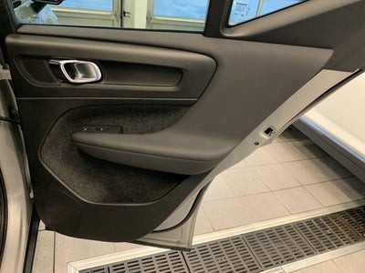 2025 Volvo XC40 Plus Dark Theme